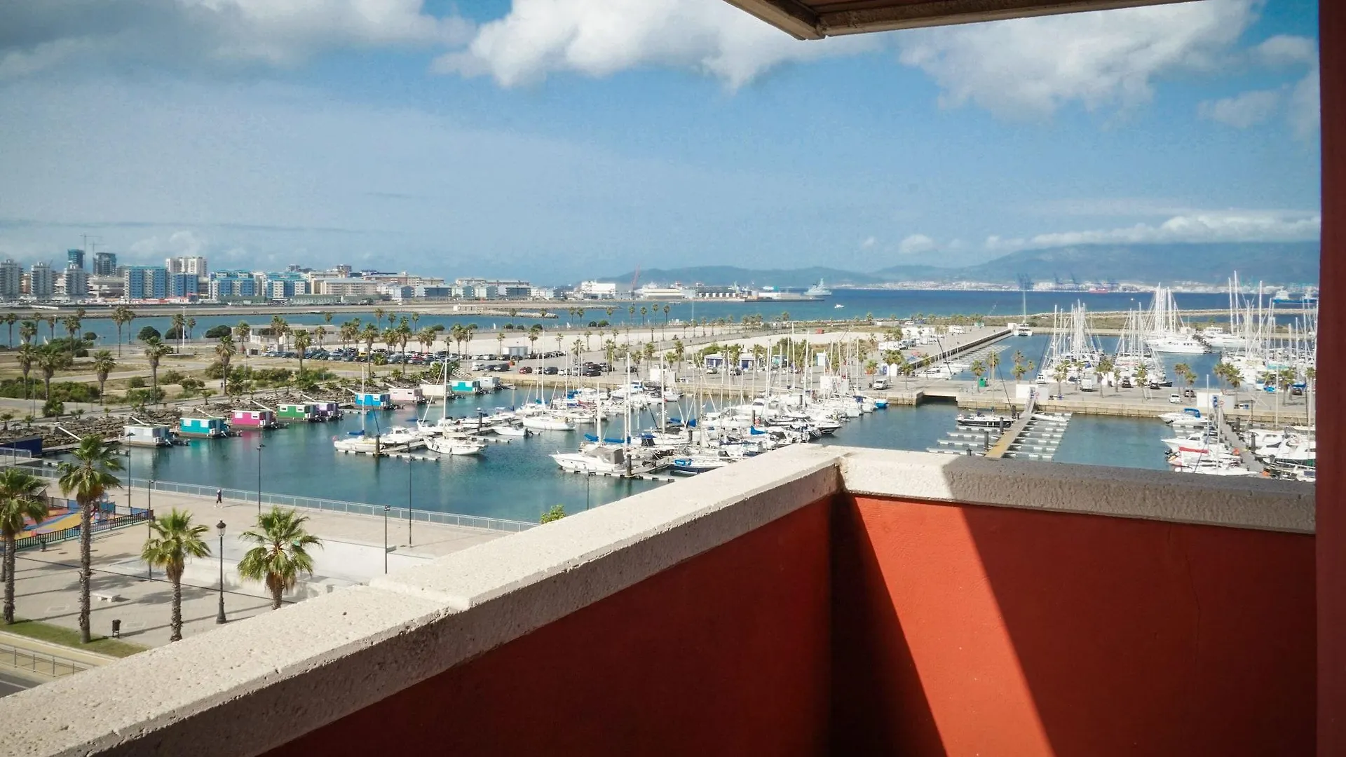 Ohtels Campo De Gibraltar 호텔 La Línea de la Concepción