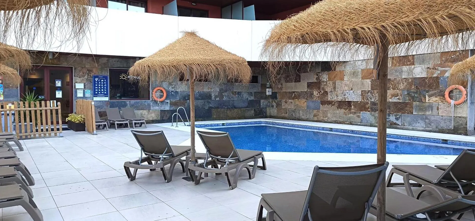 Ohtels Campo De Gibraltar 호텔 La Línea de la Concepción