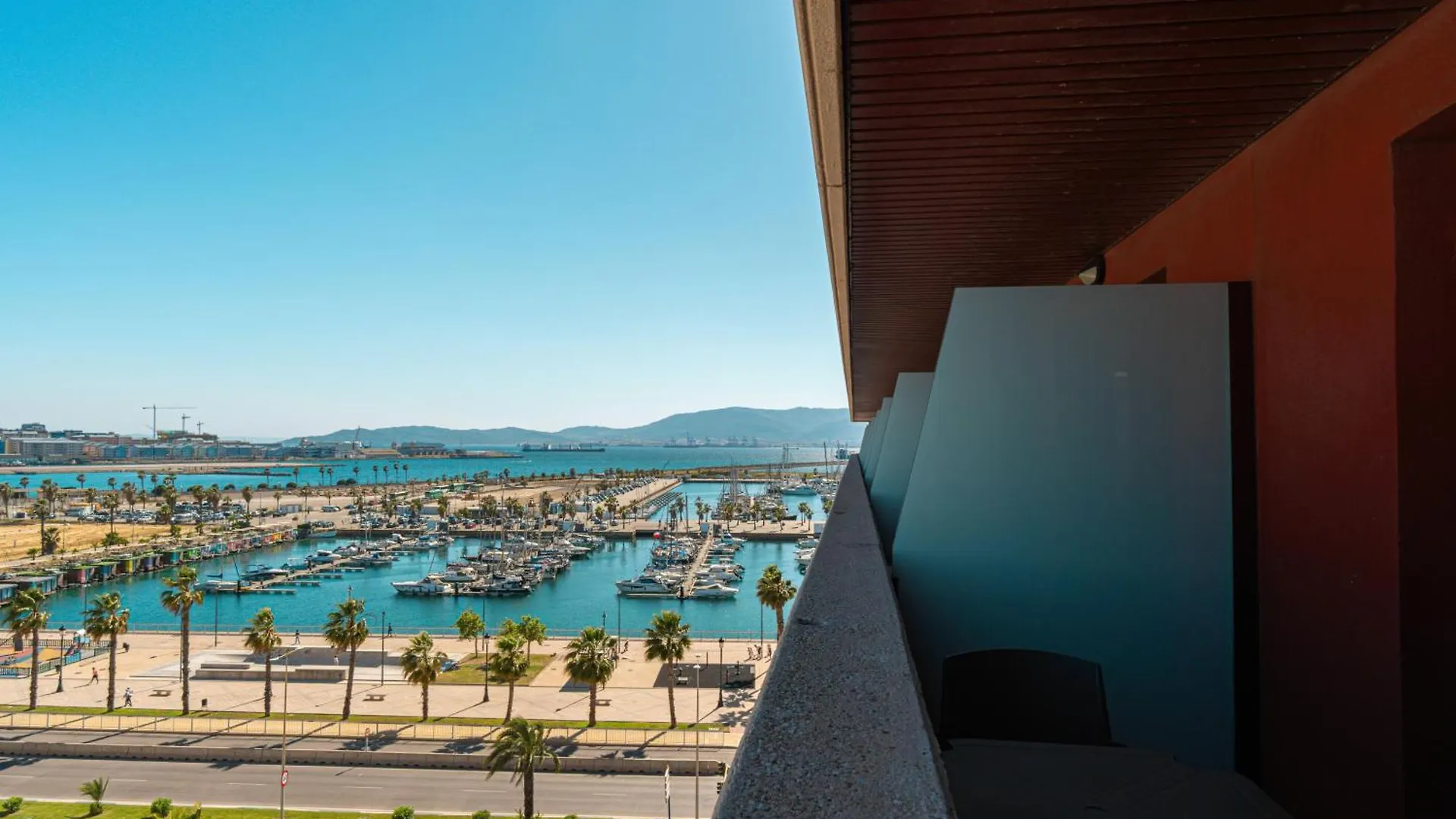 Отель Ohtels Campo De Gibraltar Ла-Линеа-де-ла-Консепсьон 4*,  Испания