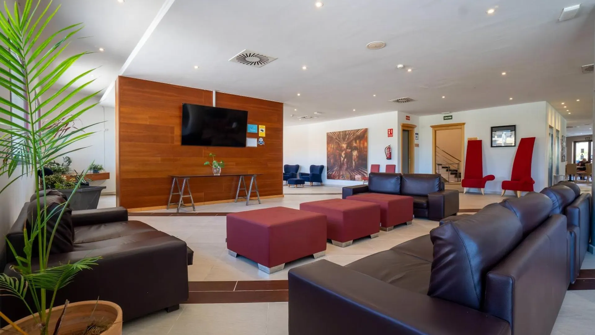 Отель Ohtels Campo De Gibraltar Ла-Линеа-де-ла-Консепсьон