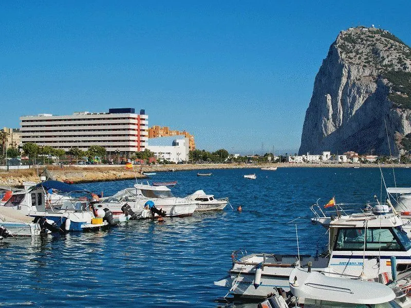 Ohtels Campo De Gibraltar 호텔 La Línea de la Concepción